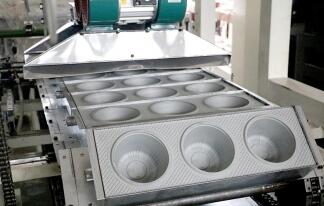 山東餐盒機(jī)哪家性?xún)r(jià)比高，真空成型機(jī)廠家推薦